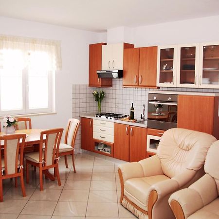 Apartment Matika, Terrace Apartment 10 Minutes Walk From Center Rovinj Eksteriør bilde