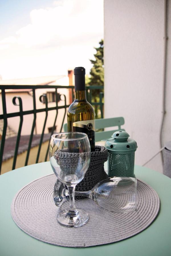 Apartment Matika, Terrace Apartment 10 Minutes Walk From Center Rovinj Eksteriør bilde